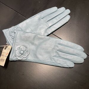 New Vintage Worthington powder blue leather gloves w rose detail sz med ladies